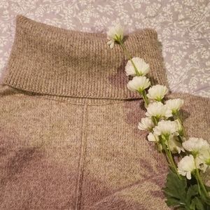 NWOT H&M Cozy Turtle Nexk sweater